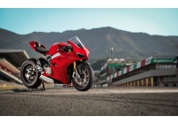 DUCATI PANIGALE V4 ARRIVES IN SHOWROOMS