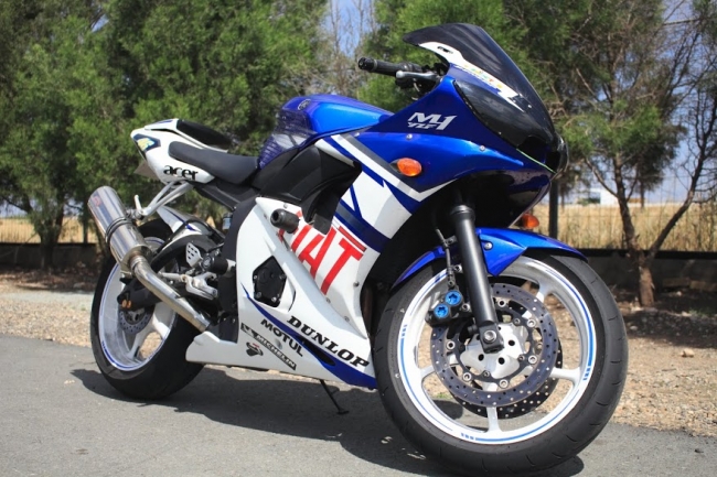 Yamaha R6 Fiat edition 13281GR Cyprus Motorcycles