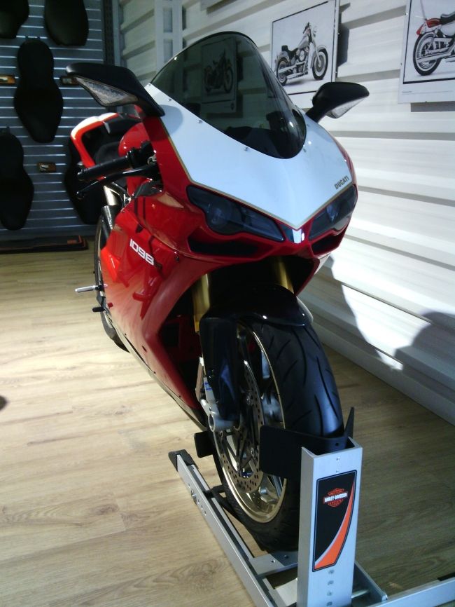 DUCATI 1098R