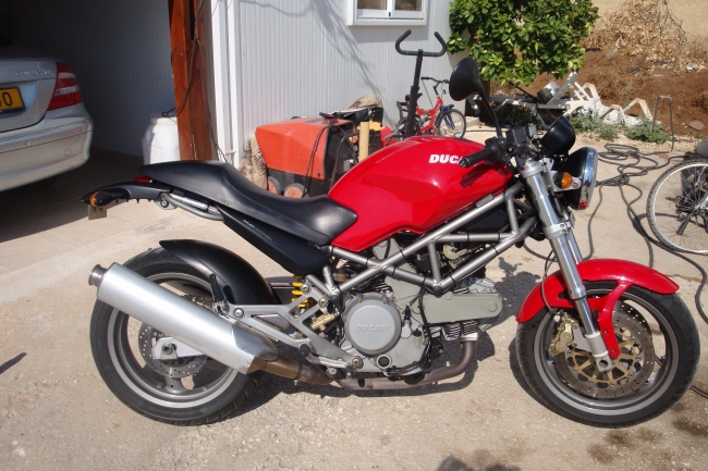 Ducati monster, red, 620cc