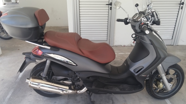 Piaggio Beverly Anniversary Edition Scooter [#15937GR] | Cyprus Motorcycles