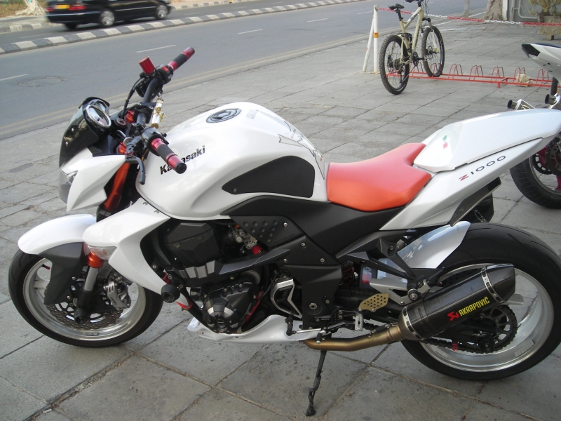 KAWASAKI Z1000 2008