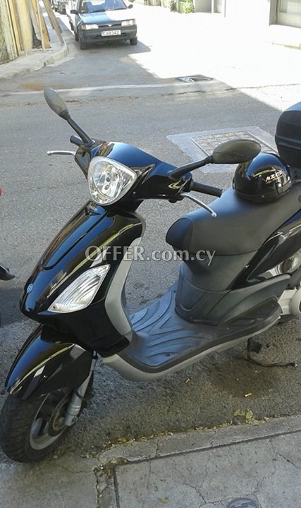 Piaggio fly 125cc Scooter