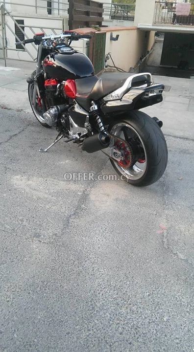 Motorcycle honda x4 1300