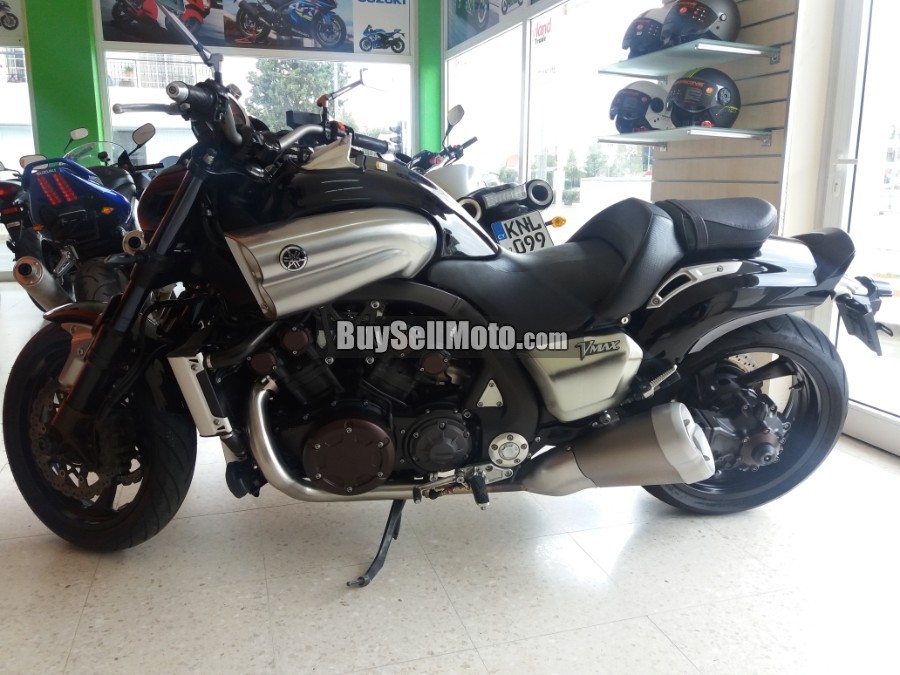 YAMAHA VMAX 2009