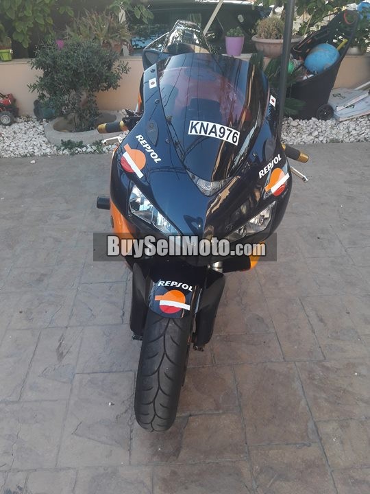 HONDA CBR 1000RR REPSOL 2005
