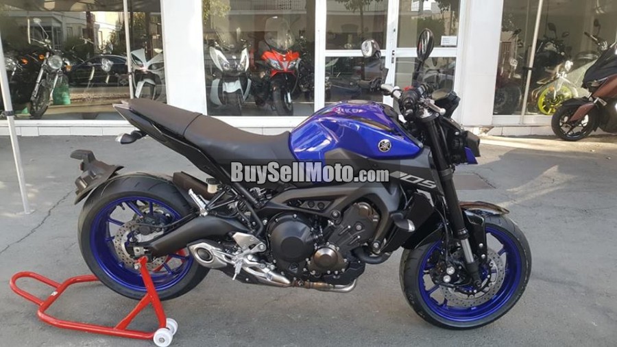 YAMAHA MT-09 