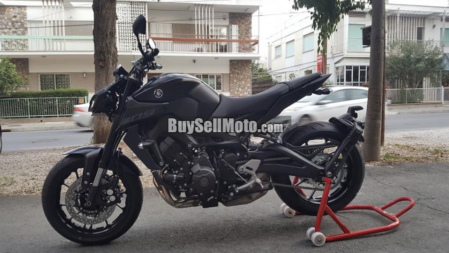 YAMAHA MT-09 