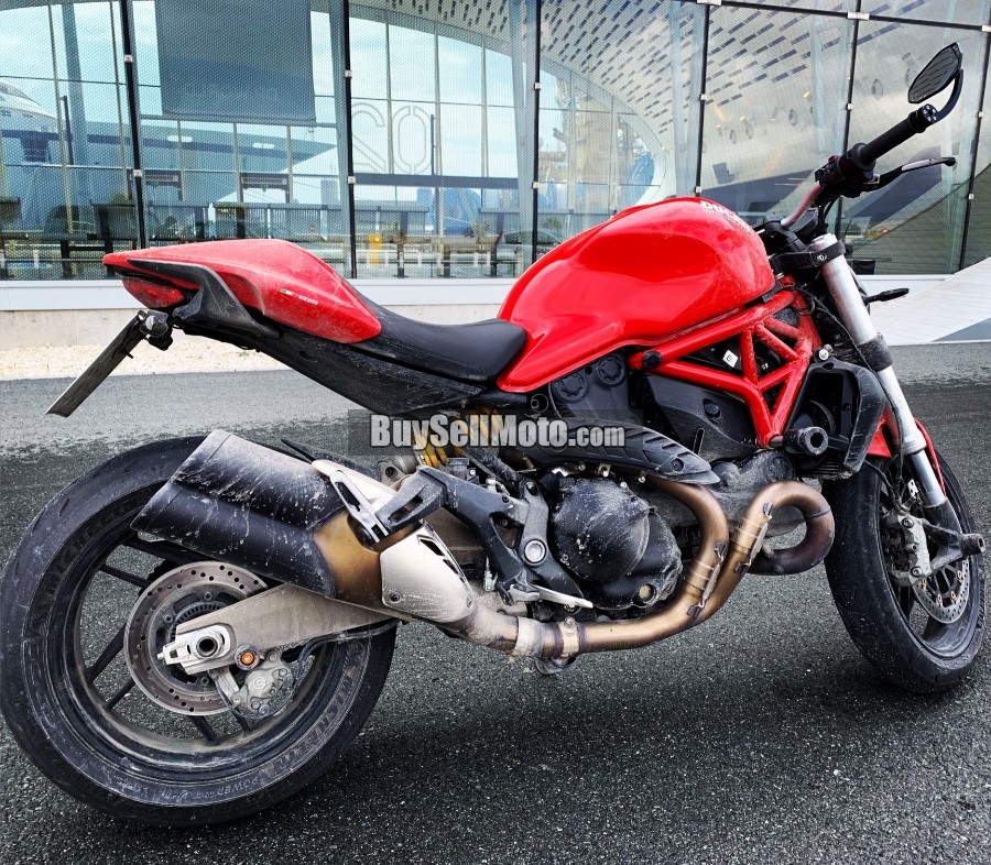 DUCATI Monster 2015