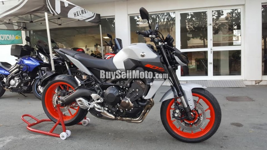 YAMAHA MT-09