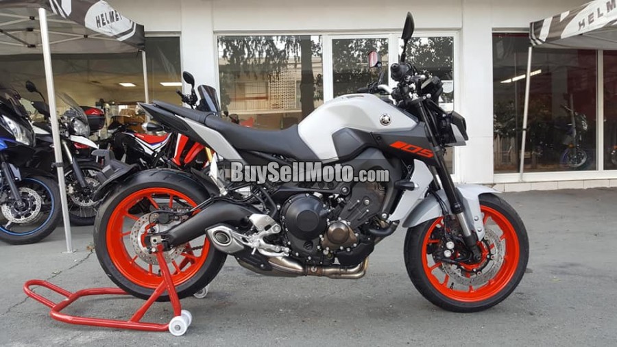 YAMAHA MT-09