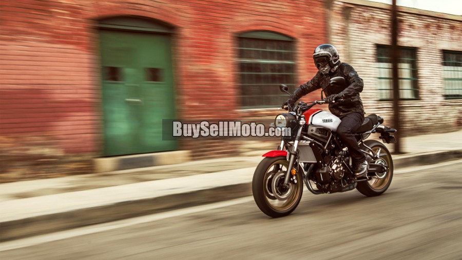 YAMAHA XSR 700