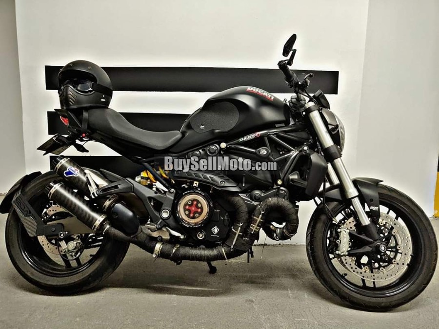 DUCATI Monster 821