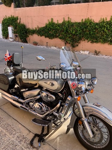 SUZUKI Intruder 2004