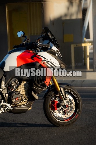 DUCATI Multistrada 2024